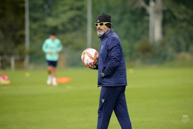 Álvaro Cervera, en un entrenamiento (Foto: Cádiz CF).