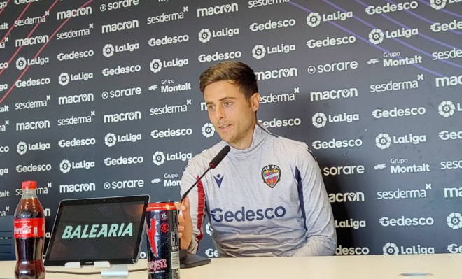 Alessio Lisci, en la sala de prensa del Levante.