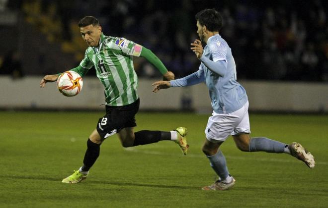 Joaquín en el duelo entre Alicante y Real Betis.