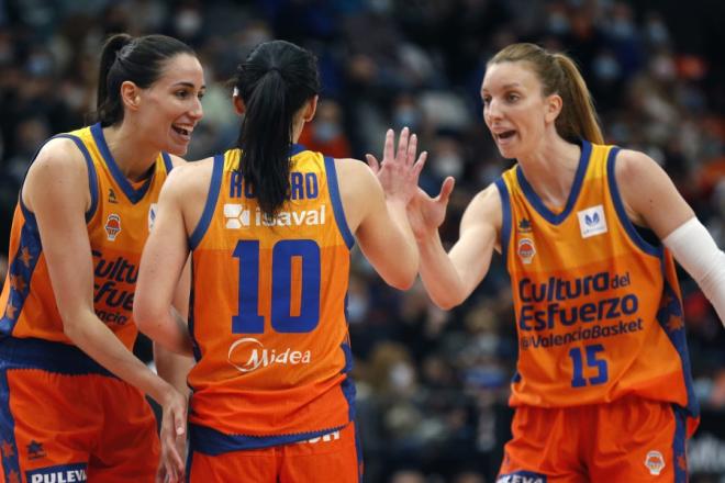 Valencia Basket repite en La Fonteta en el regreso de Irene Garí