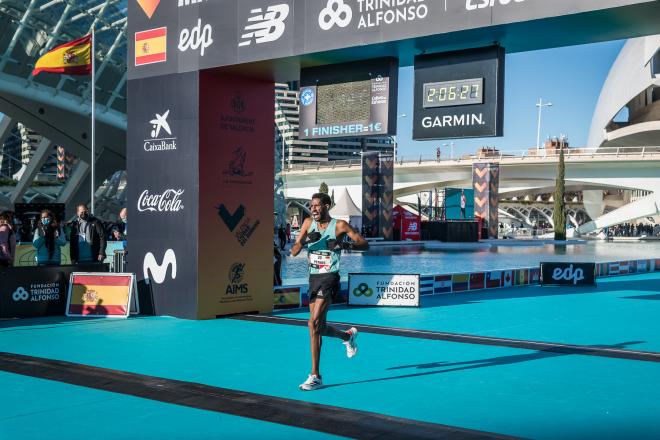 Seis récords se batieron en el Maratón Valencia