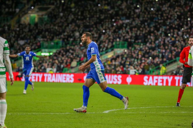 Borja Iglesias celebra su gol ante el Celtic (Foto: Javier Martín)