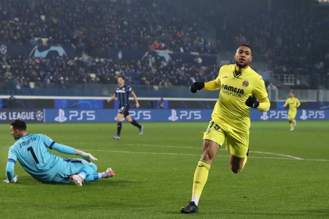 Danjuma celebra su gol con el Villarreal ante la Atalanta (Foto: Cordon Press)-