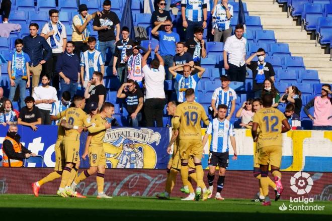 De Frutos celebra con Son su gol en el Espanyol-Levante (Foto: LaLiga)