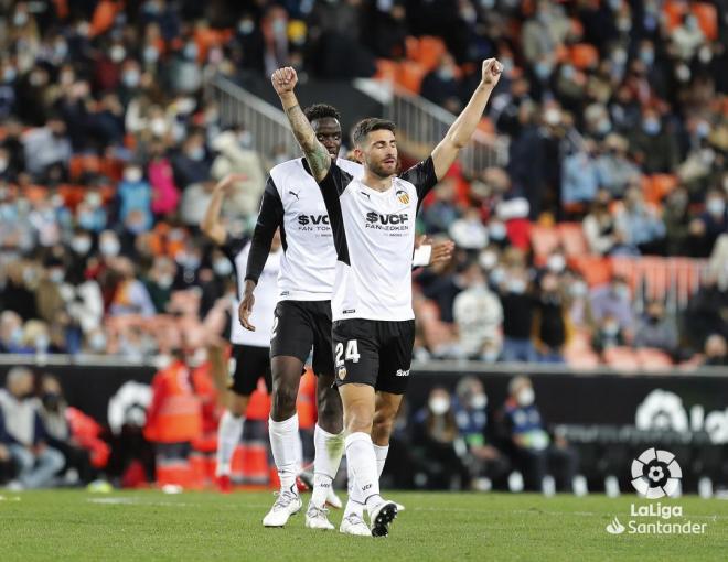 Cristiano Piccini celebra su gol ante el Elche (Foto: LaLiga).