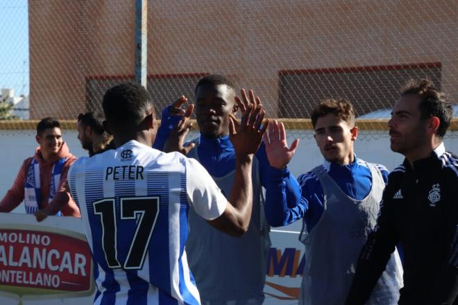 Peter celebra su gol ante el Cabecense (Foto: Recreativo).
