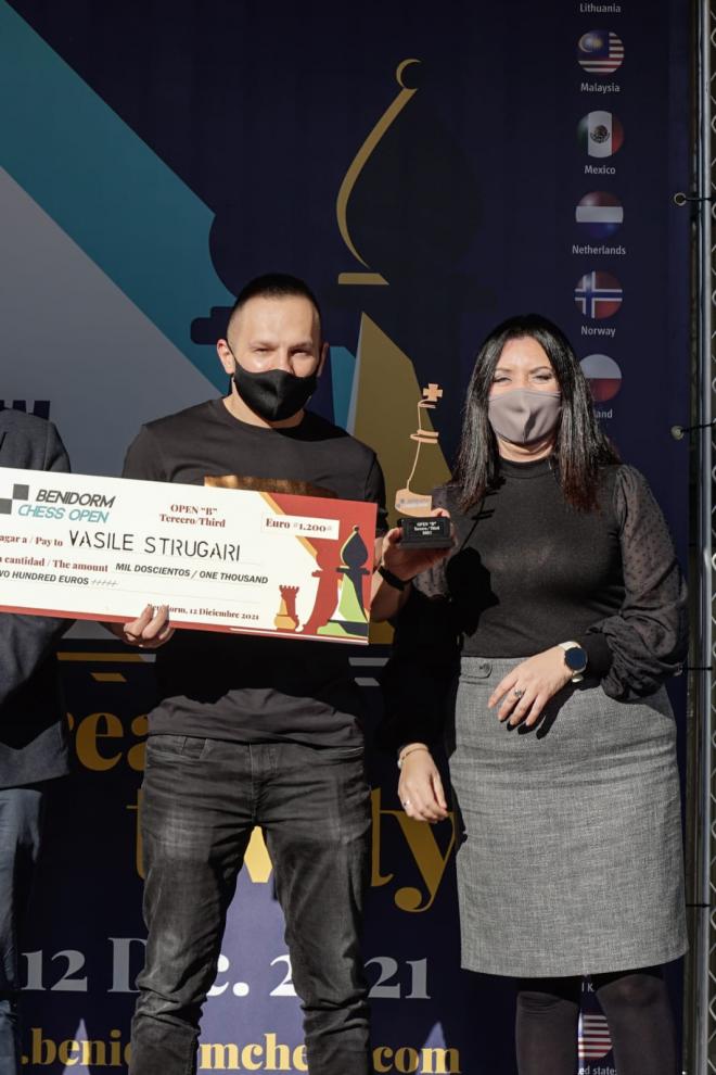 Victoria de los hindúes Srijit Paul y Vignesh en el ’Benidorm Chess Open. Los españoles Iyán G