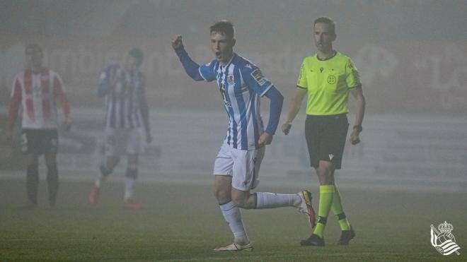 Beñat Turrientes celebra su gol en Copa del Rey ante el Zamora (Foto: Real Sociedad).