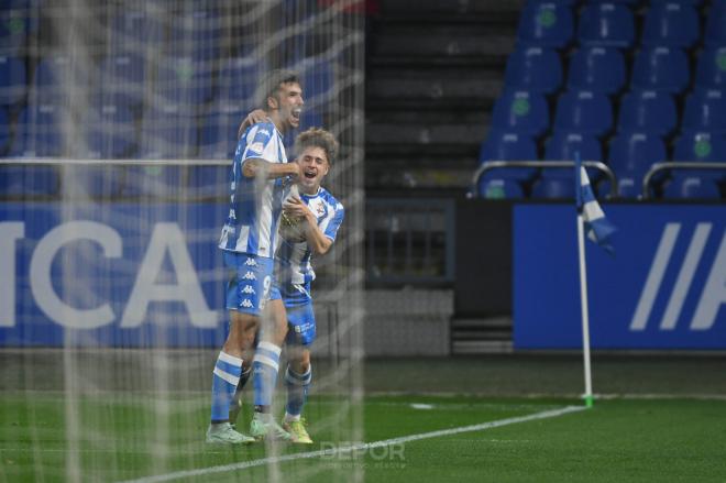 Quiles y Soriano celebrando un gol ante el Valladolid B en Riazor (Foto: RCD).