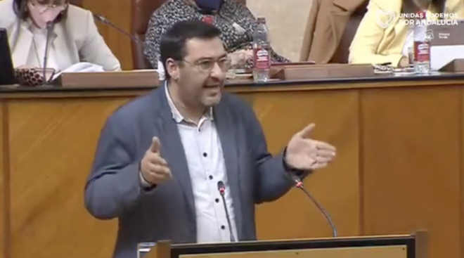 El cántico de Juanmi suena en el Parlamento de Andalucía