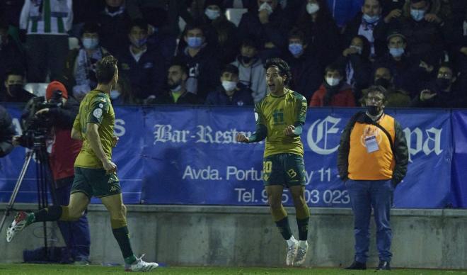 Diego Lainez celebra su gol (foto: RBB).