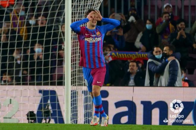 Gavi, jugador del FC Barcelona, celebrando su tanto ante el Elche (Foto: LaLiga).