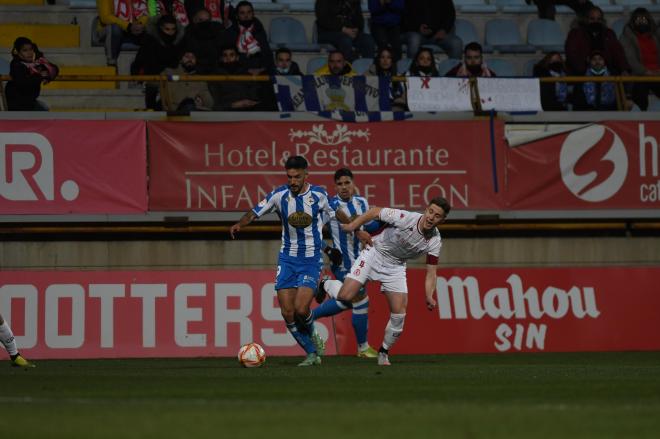 Quiles se escapa con el balón en el Cultural-Dépor (Foto: RCD).