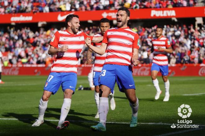 Jorge Molina celebra un gol con el Granada (Foto: LaLiga).