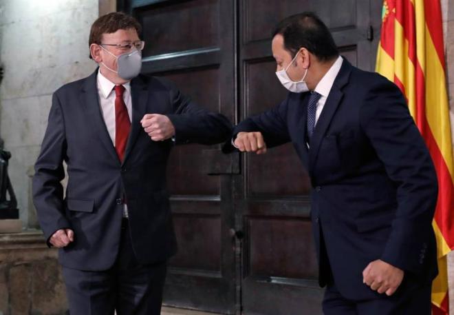 Ximo Puig y Anil Murthy, expresidente del Valencia CF