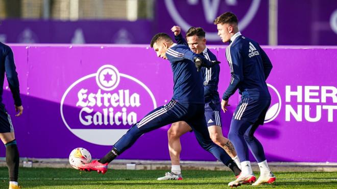 El Yamiq, Roque y Cristo, en el entrenamiento (Foto: Real Valladolid).