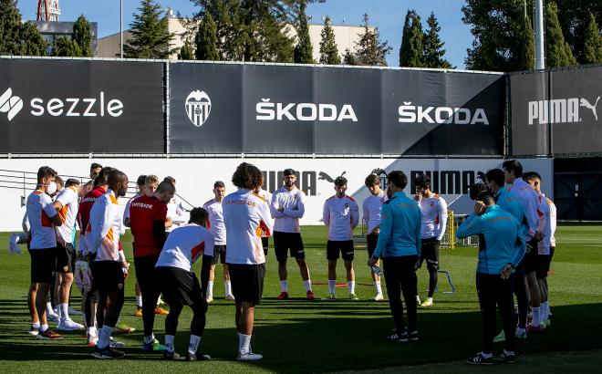 Grupo de entrenamiento (Foto: Valencia CF)