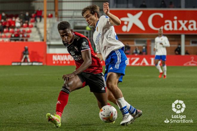 Lance del Mirandés-Real Zaragoza en Anduva (Foto: LaLiga).