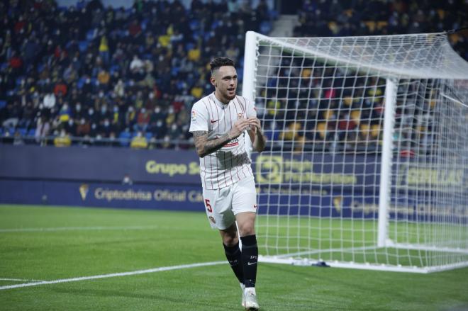 Ocampos celebra su gol en el Cádiz-Sevilla (Foto: Cristo García).