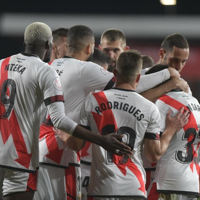 Celebración del Rayo tras marcar al Mirandés (Foto: RVM).