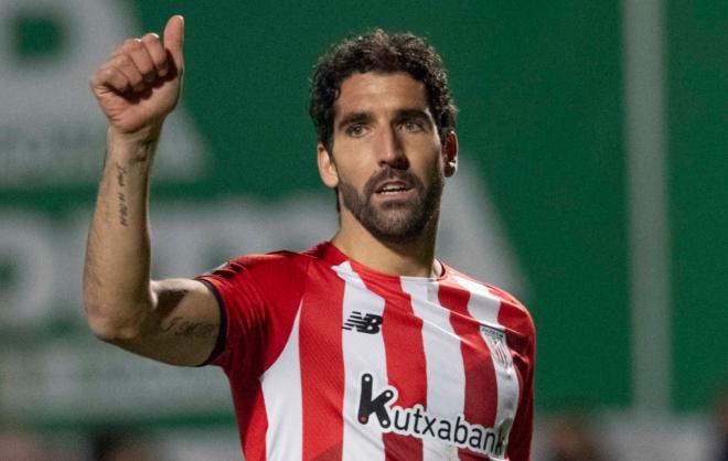 Gesto de Raúl García ante el Mancha Real en Copa (Foto: Athletic Club).