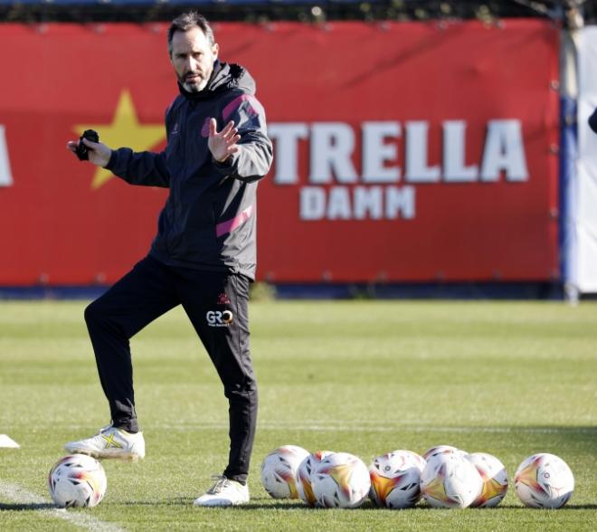 Vicente Moreno, en un entrenamiento (Foto: RCDE).