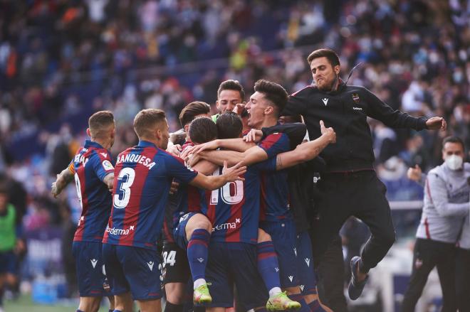 Lisci celebra el gol de Morales ante el Mallorca