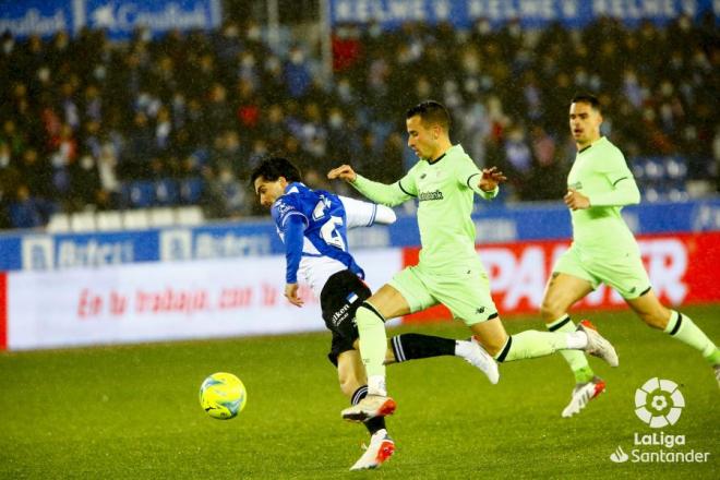 Berenguer, durante el partido ante el Alavés en Mendizorrotza (Foto: LaLiga).