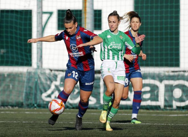 El Levante UD Femenino no encuentra el acierto ni la suerte ante el Betis
