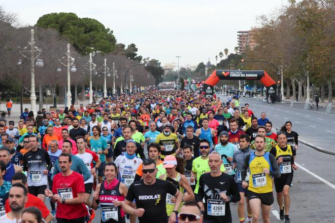 El viento impide un récord en el 10K Valencia Ibercaja