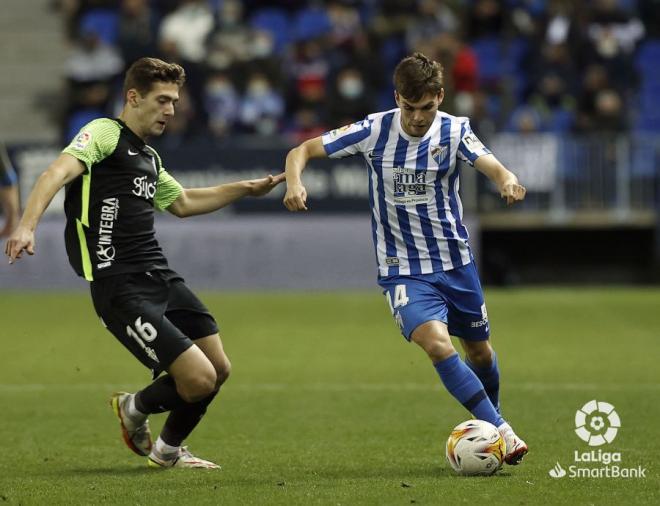 Febas, con el Sporting, en su debut con el Málaga (Foto: LaLiga).