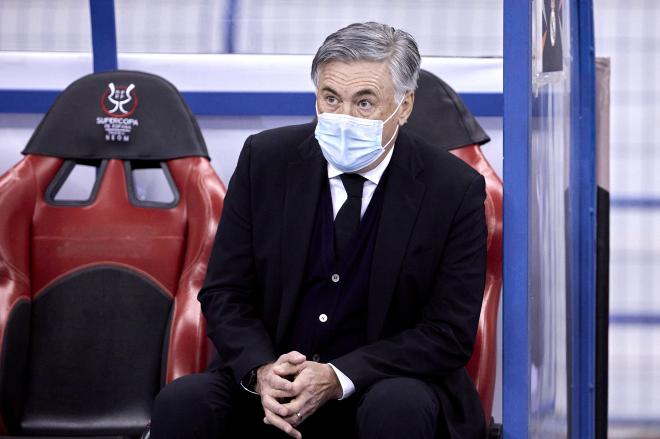 Ancelotti, en el banquillo (FOTO: RFEF).