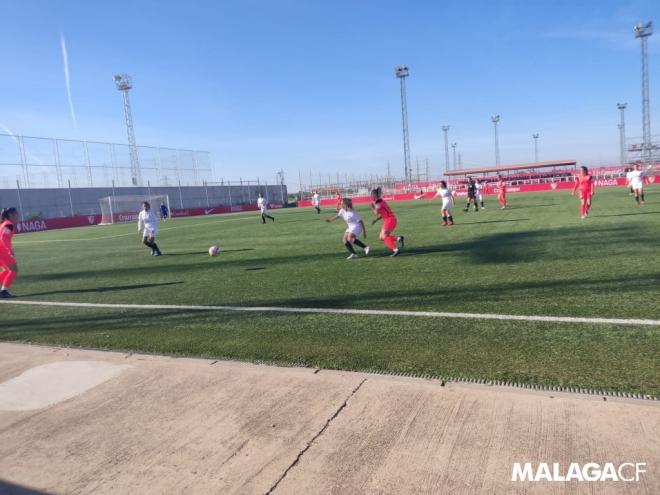 Una jugada del Sevilla B-Málaga Femenino (Foto: MCFF).