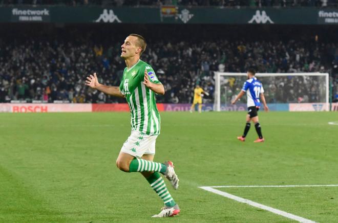 Canales celebra su gol al Alavés (Foto: Kiko Hurtado).