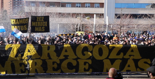 Manifestación de aficionados del real Zaragoza contra los actuales dirigentes del club