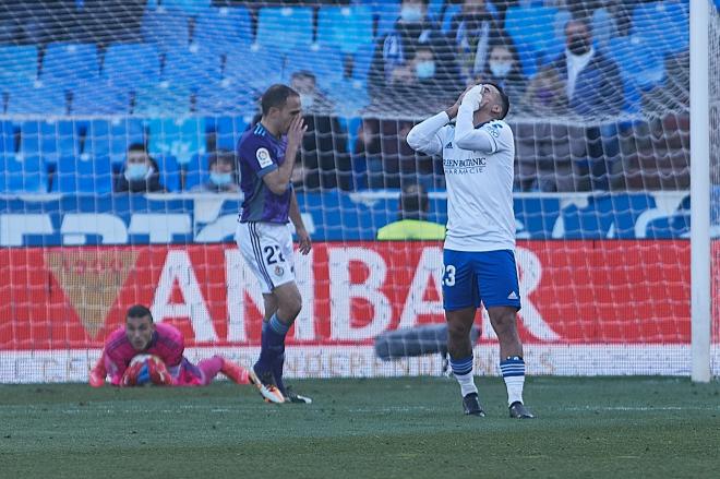 Nano Mesa se lamenta durante el Real Zaragoza-Valladolid (Foto: Daniel Marzo).
