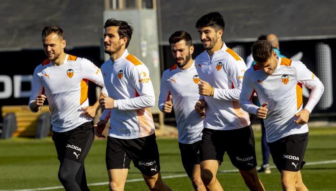 Carlos Soler o Ilaix Moriba (Foto: Valencia CF)