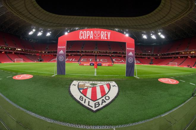 El campo de San Mamés listo para un partido de la Copa (Foto: Athletic club9.