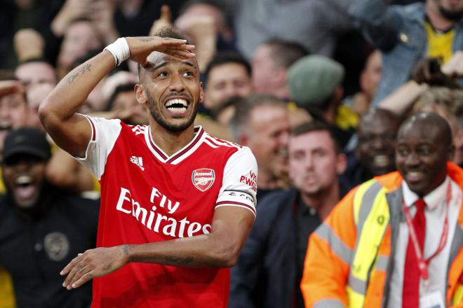 Pierre Emerick Aubameyang celebra un gol con el Arsenal (Foto: Cordon Press).