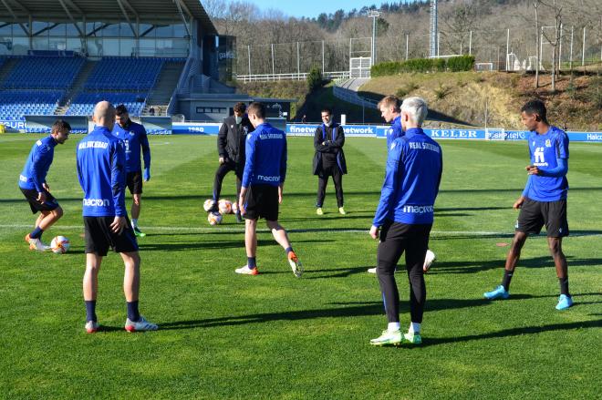 Los jugadores de la Real Sociedad se ejercitan en Zubieta (Foto: Giovanni Batista).