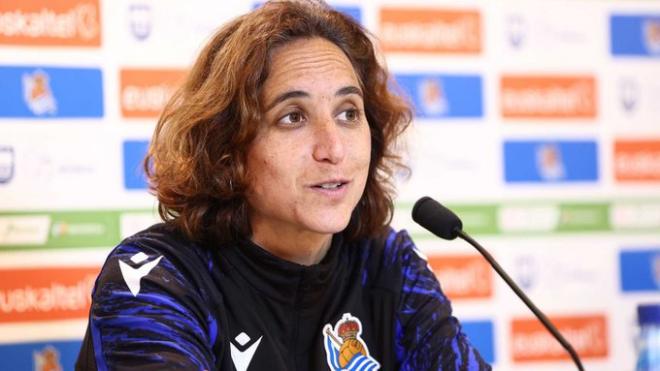 Natalia Arroyo, entrenadora de la Real Sociedad, en rueda de prensa (Foto: Real Sociedad).