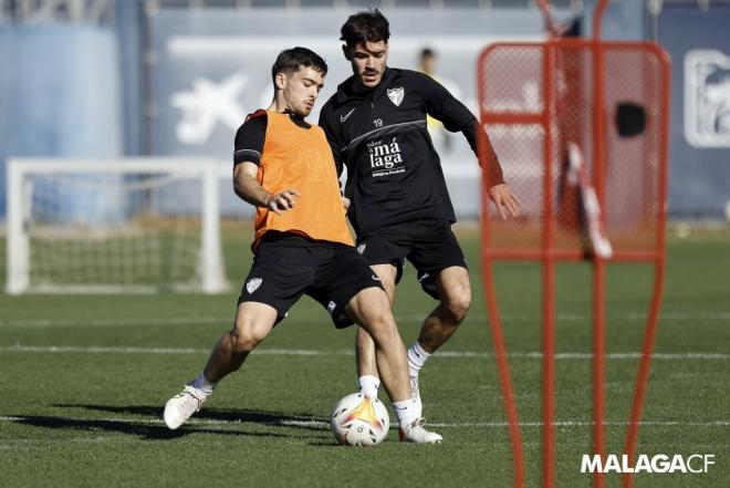 Ramón y Jozabed, en un entrenamiento del Málaga (Foto: MCF).