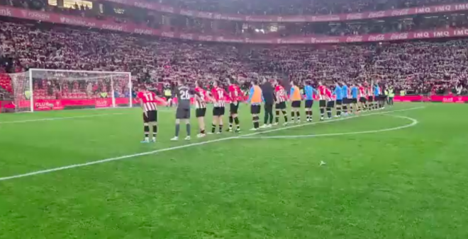 Los jugadores del Athletic celebran el triunfo ante el Real Madrid.