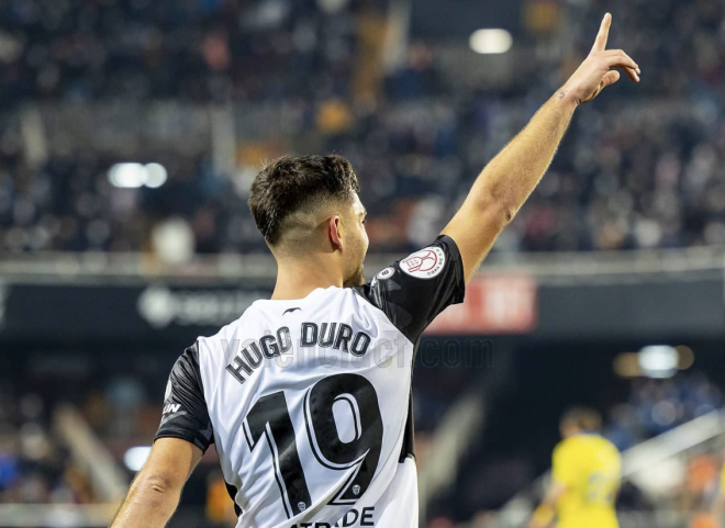 Hugo Duro celebra su gol en el Valencia - Cádiz (Foto: Valencia CF).