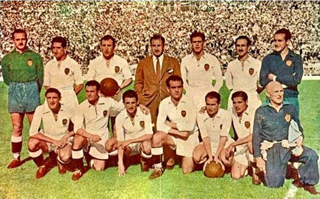 Valencia CF campeón en 1949 ante el Athletic (Foto; Valencia CF)