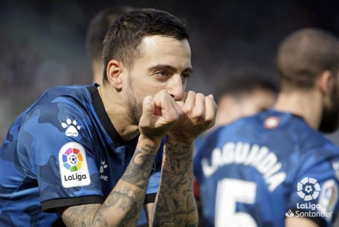 Joselu celebra su gol ante el Elche.