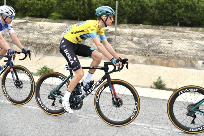 Matteo Moschetti se impone en el sprint en Torrevieja