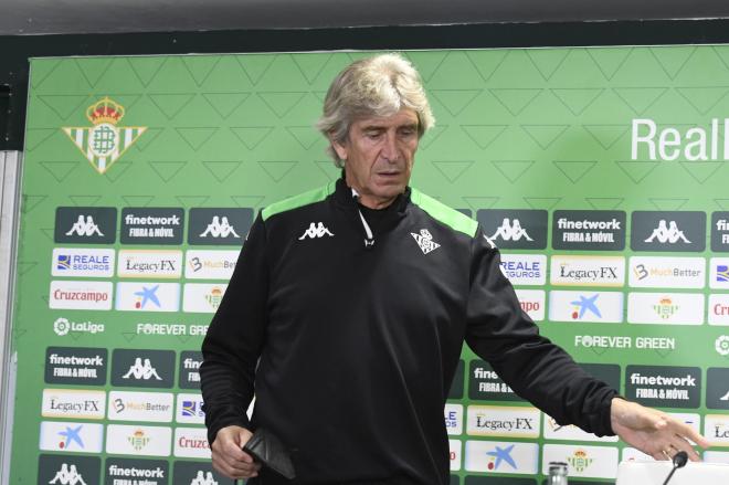 Manuel Pellegrini, en la rueda de prensa de este sábado (Foto: Kiko Hurtado).