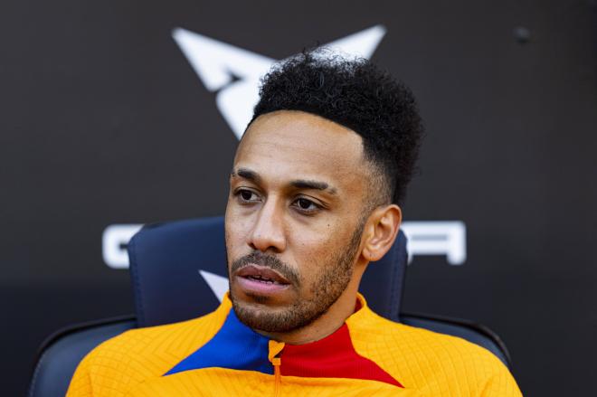 Aubameyang, en un partido con el Barcelona (Foto: Cordon Press).