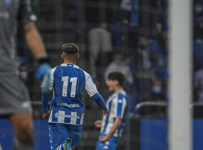 Nájera celebrando el primer gol del Dépor ante el Dinamo (Foto: RCD).